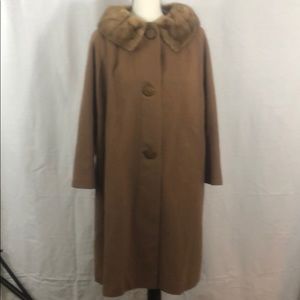 Su Beau Vintage 100% cashmere jacket w/fur collar